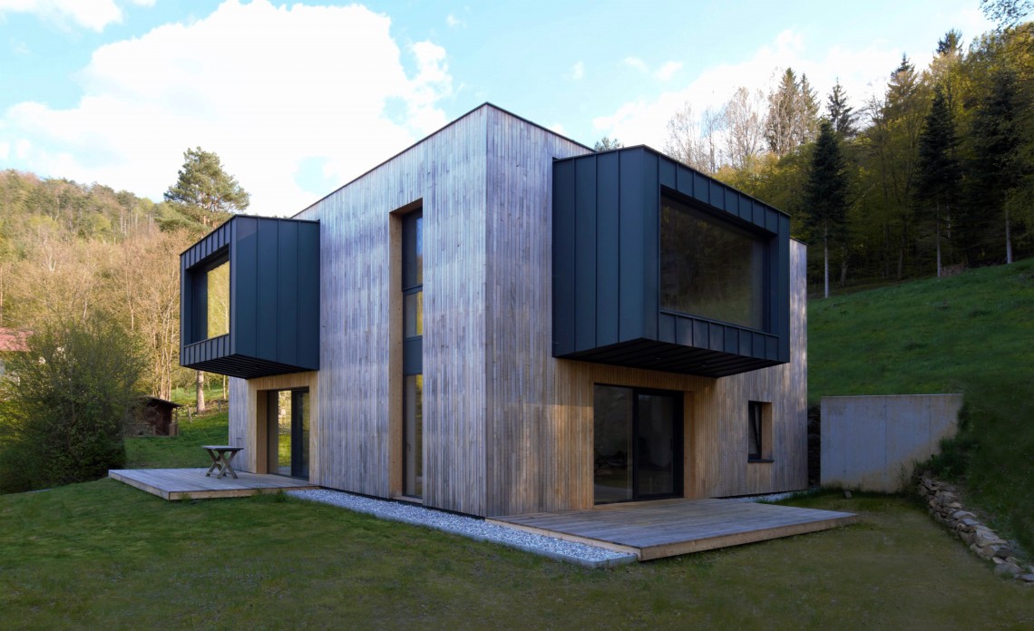 Haus&#x20;mit&#x20;Kojen,&#x20;Juri&#x20;Troy