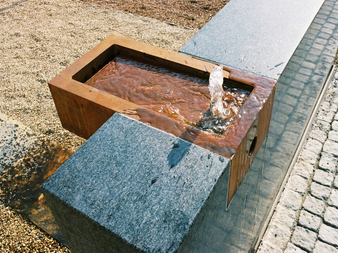 Brunnenanlage&#x20;in&#x20;Lochau&#x20;-&#x20;Detail&#x20;Brunnen